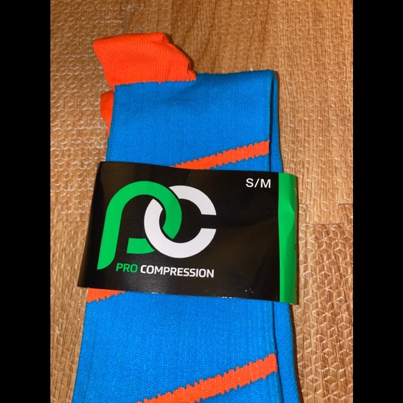 Pro Compression Socks! - Picture 2 of 4
